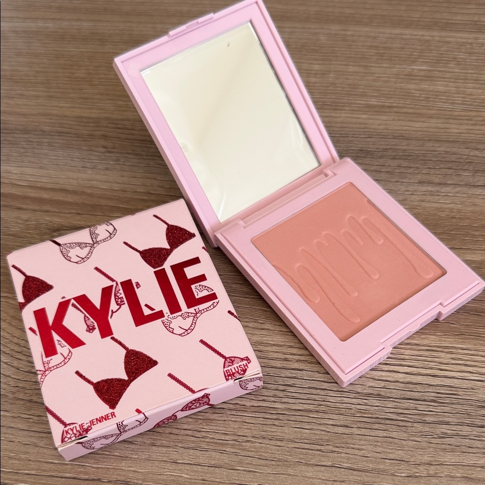 Kylie Crush Pressed Blush Powder